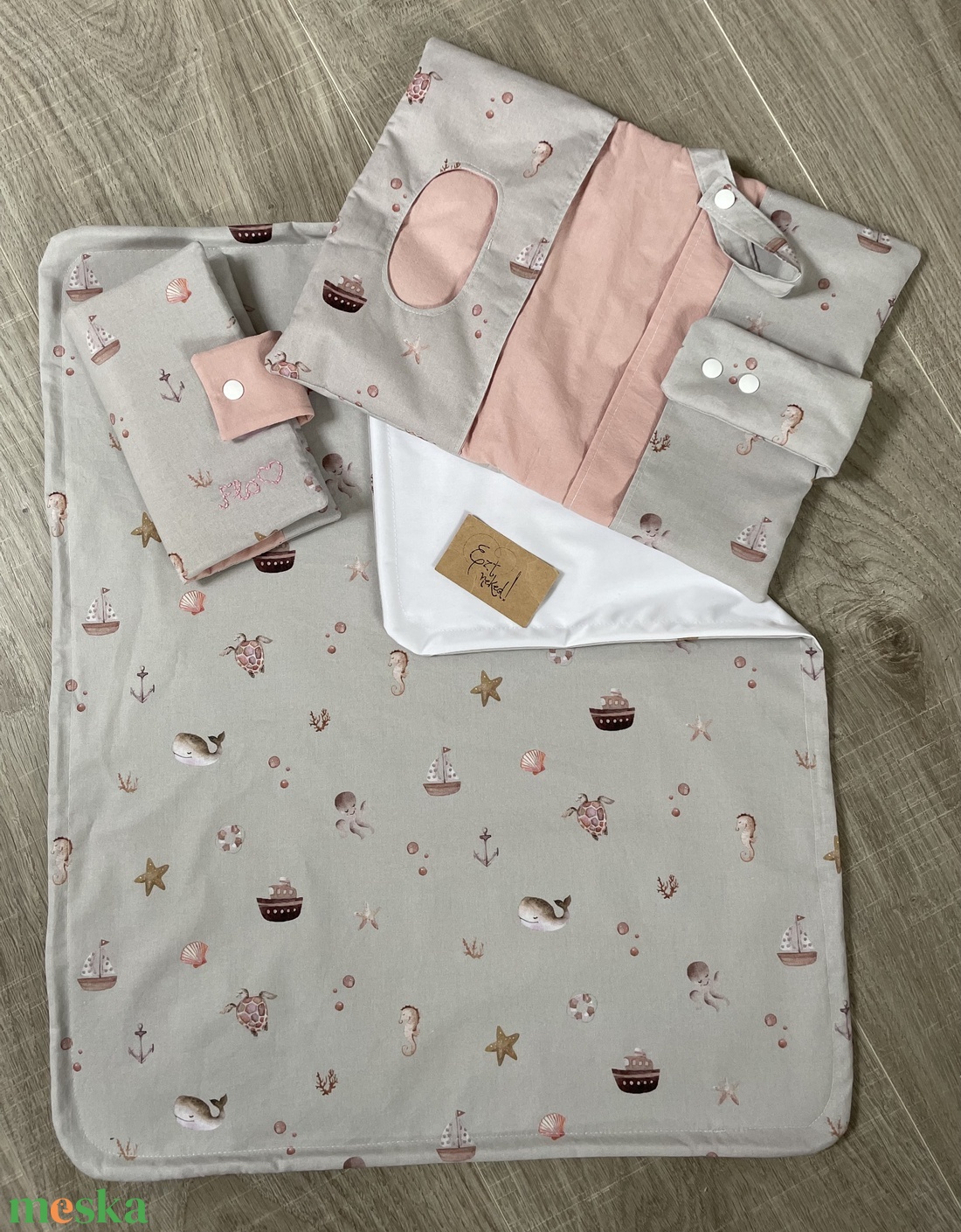 Újszülött alap szett -  tengeri állatok lányos - táska & tok - pelenkatáska - pelenkatartó tok - Meska.hu