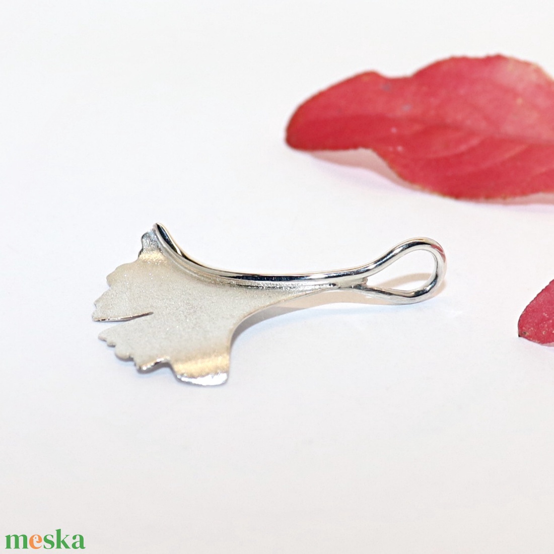 Ginkgo biloba, mattírozott, női ezüst medál (EGK.10) - ékszer - nyaklánc - medál - Meska.hu Ginkgo biloba, mattírozott, női ezüst medál (EGK.10) - ékszer - nyaklánc - medál - Meska.hu