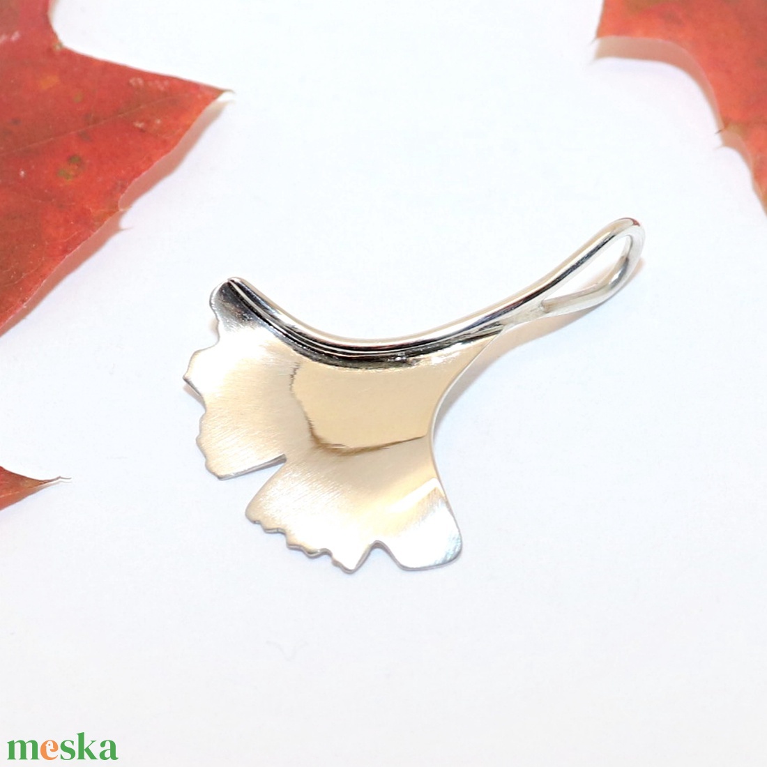 Ginkgo biloba, csiszolt, női ezüst medál (EGK.17) - ékszer - nyaklánc - medál - Meska.hu Ginkgo biloba, csiszolt, női ezüst medál (EGK.17) - ékszer - nyaklánc - medál - Meska.hu