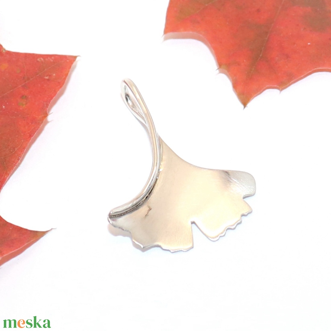 Ginkgo biloba, csiszolt, női ezüst medál (EGK.17) - ékszer - nyaklánc - medál - Meska.hu Ginkgo biloba, csiszolt, női ezüst medál (EGK.17) - ékszer - nyaklánc - medál - Meska.hu