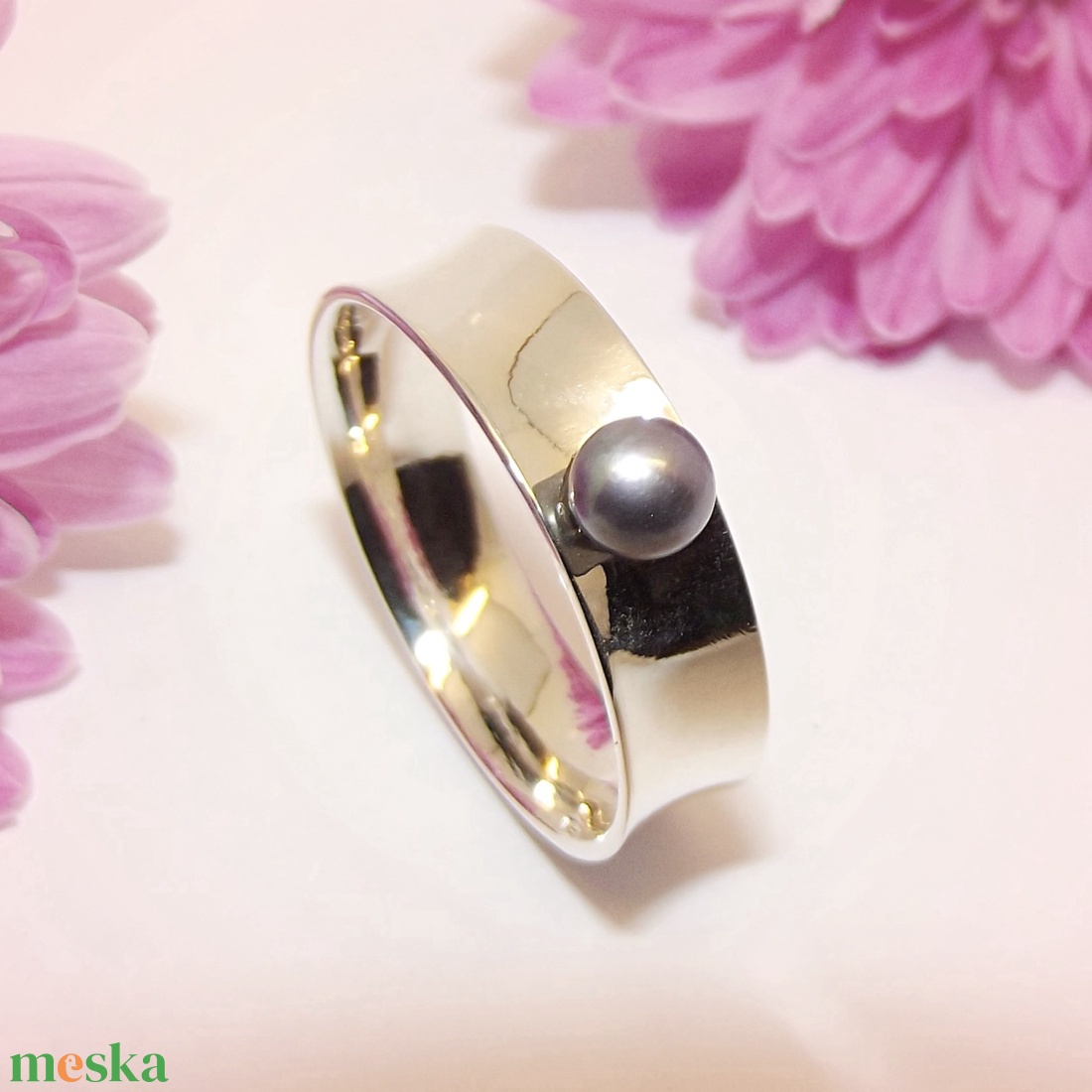 Homorú, szürke igazgyöngyös, női ezüst gyűrű, 61-es méret (VHO.12) - ékszer - gyűrű - statement gyűrű - Meska.hu