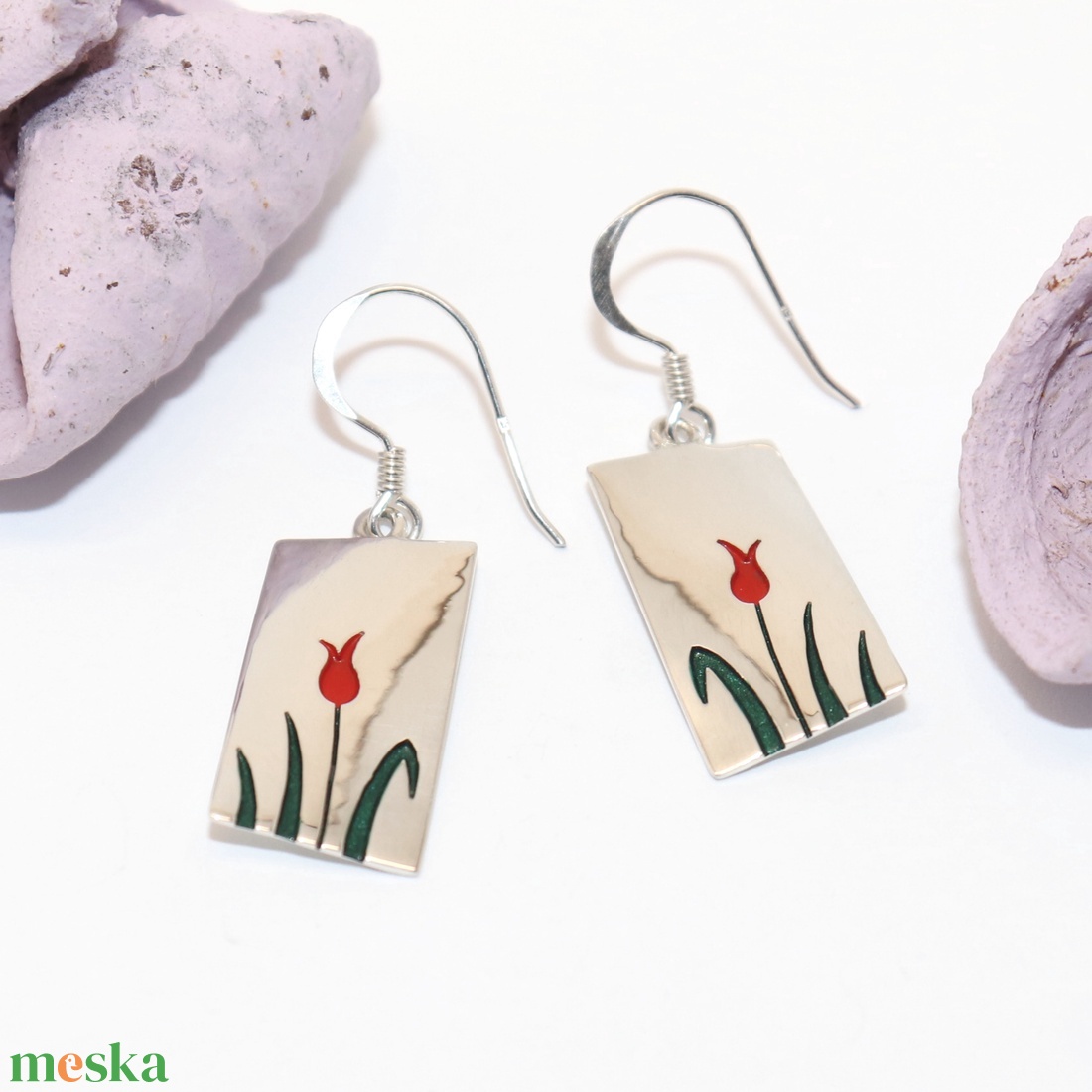 Piros tulipános téglalap, lógós, női ezüst fülbevaló pár (ETK.15) - ékszer - fülbevaló - lógó fülbevaló - Meska.hu Piros tulipános téglalap, lógós, női ezüst fülbevaló pár (ETK.15) - ékszer - fülbevaló - lógó fülbevaló - Meska.hu
