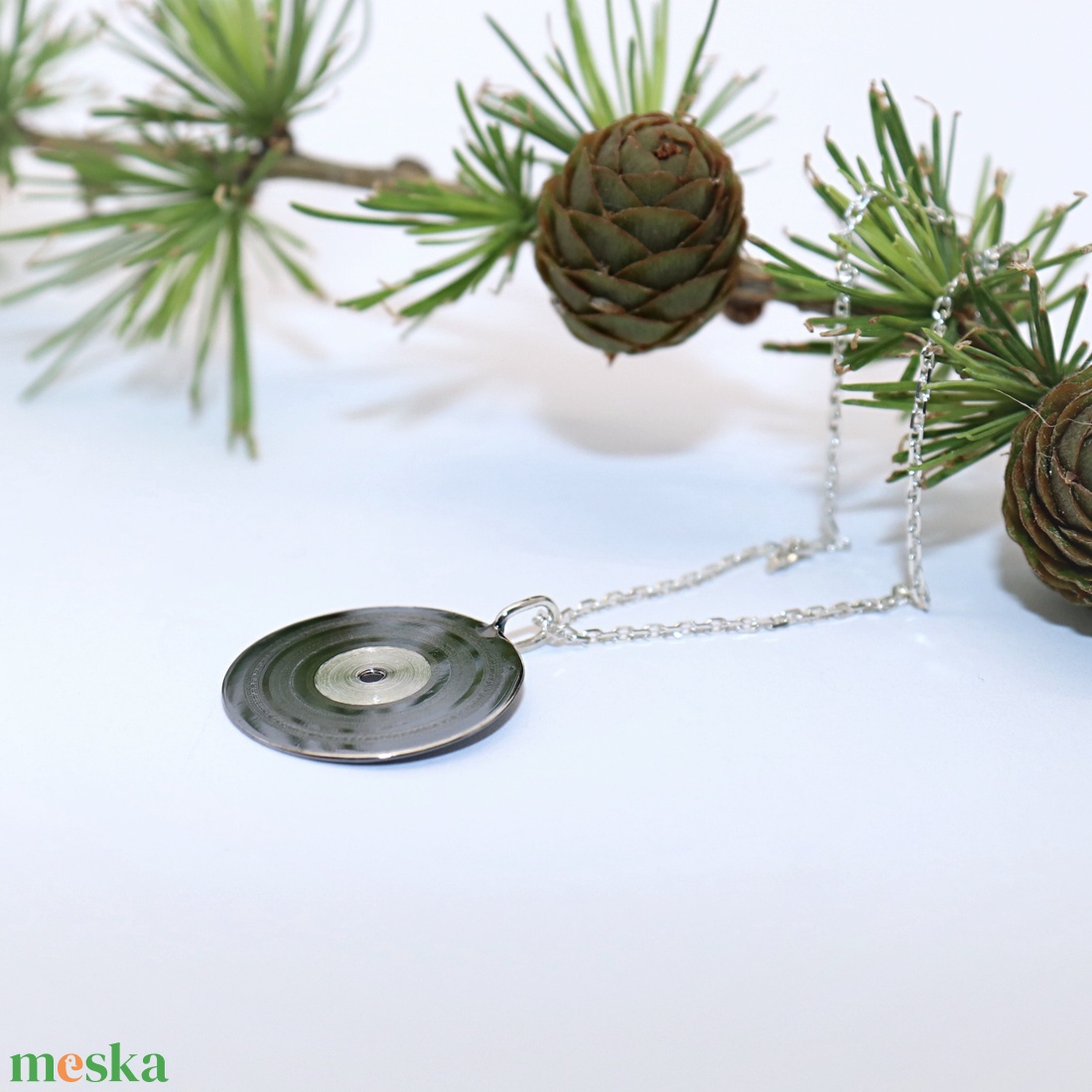 Hanglemez, női ezüst nyaklánc, 50 cm (ENY.027) - ékszer - nyaklánc - medálos nyaklánc - Meska.hu Hanglemez, női ezüst nyaklánc, 50 cm (ENY.027) - ékszer - nyaklánc - medálos nyaklánc - Meska.hu