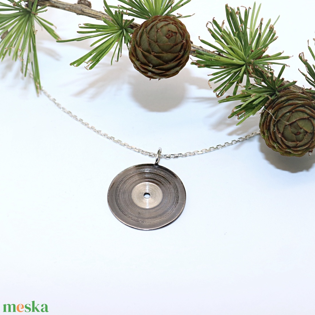 Hanglemez, női ezüst nyaklánc, 50 cm (ENY.027) - ékszer - nyaklánc - medálos nyaklánc - Meska.hu Hanglemez, női ezüst nyaklánc, 50 cm (ENY.027) - ékszer - nyaklánc - medálos nyaklánc - Meska.hu