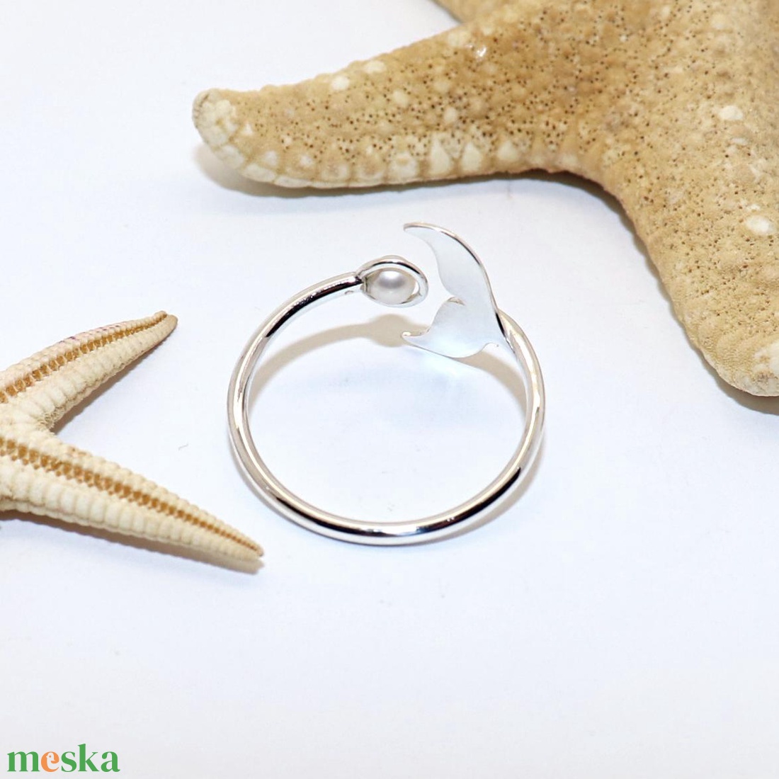 Delfin uszony fehér igazgyönggyel, női ezüst gyűrű, 62-es méret, állítható (EGY.291) - ékszer - gyűrű - gyöngyös gyűrű - Meska.hu