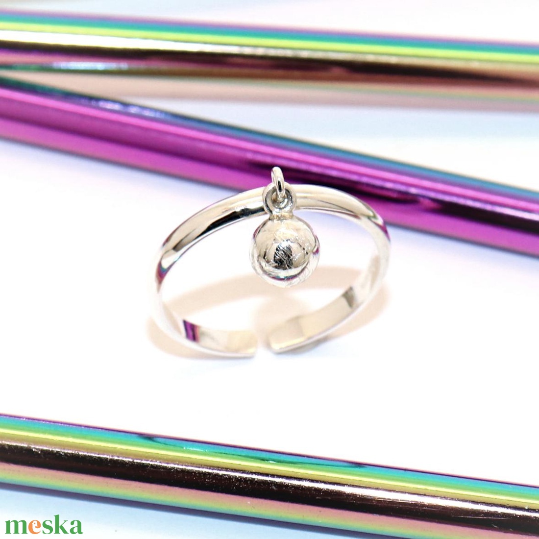 Karikagyűrű mozgó karcolt golyóval, női ezüst gyűrű, 61-es méret, állítható (EGY.228) - ékszer - gyűrű - kerek gyűrű - Meska.hu