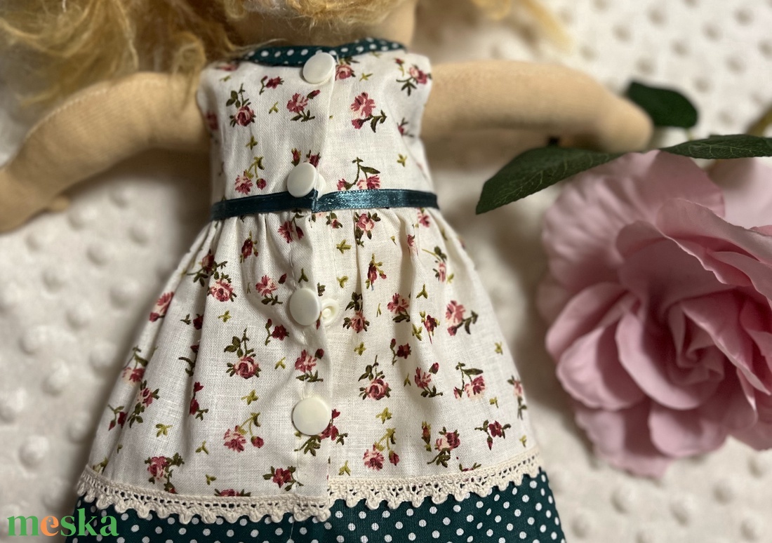 Waldorf baba ruha zöld virágos - játék & sport - baba & babaház - babaruha, babakellék - Meska.hu Waldorf baba ruha zöld virágos - játék & sport - baba & babaház - babaruha, babakellék - Meska.hu
