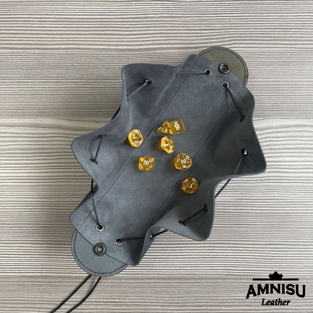 2in1 szütyő és kockatálca - fekete - metál sötétkék - játék & sport - táblajáték és kártyajáték - társasjátékok - dobókocka - Meska.hu