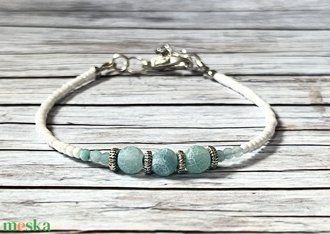 Fagyott csillogás karkötő amazonittal - ékszer - karkötő - gyöngyös karkötő - Meska.hu