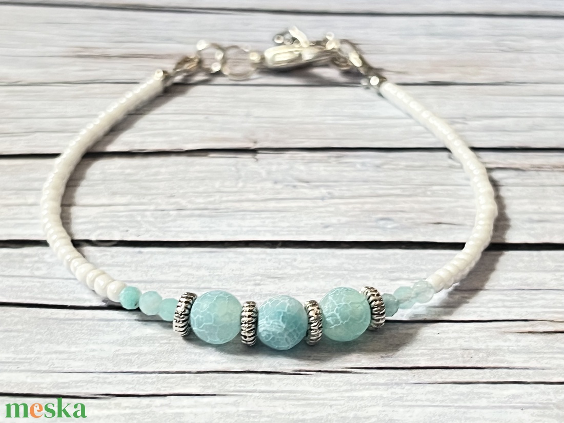 Fagyott csillogás karkötő amazonittal - ékszer - karkötő - gyöngyös karkötő - Meska.hu