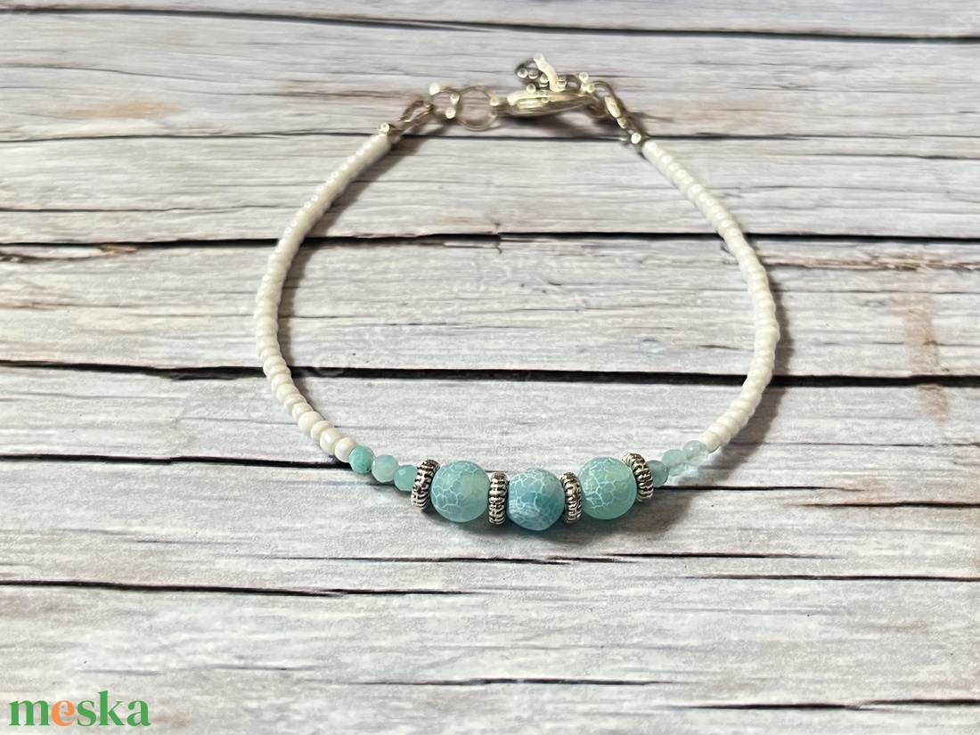 Fagyott csillogás karkötő amazonittal - ékszer - karkötő - gyöngyös karkötő - Meska.hu