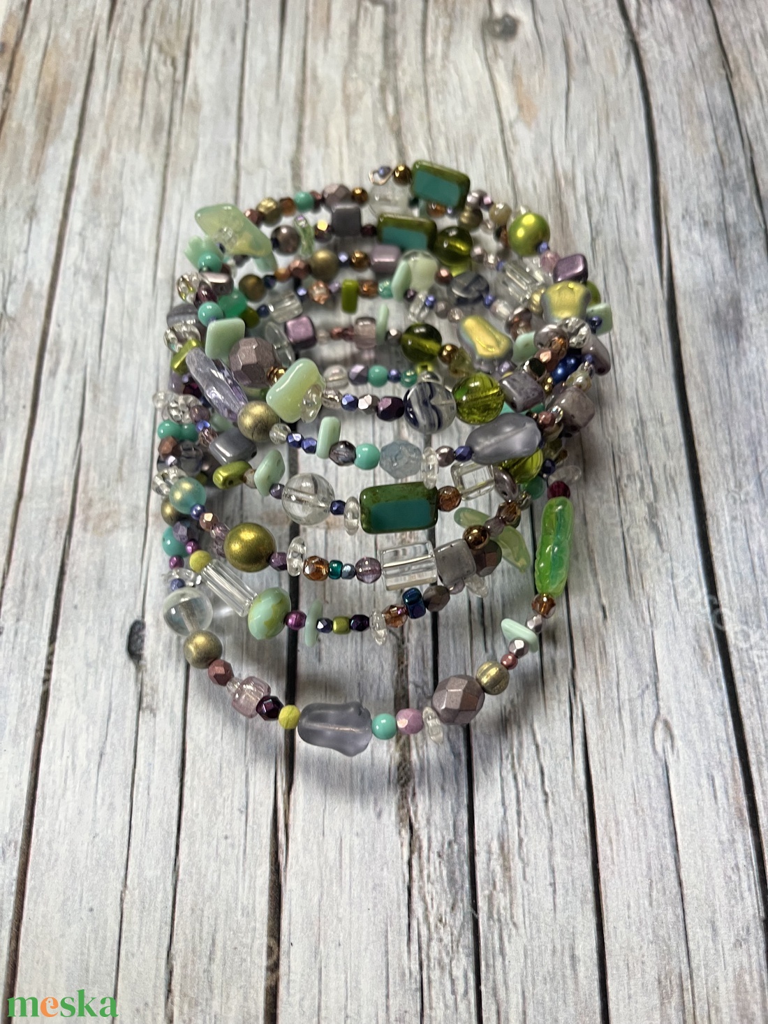 Vízi tündér borzas karkötő - ékszer - karkötő - memóriadrótos karkötő - Meska.hu