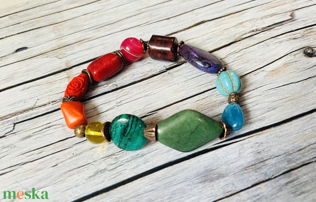 Bohó szivárvány karkötő ásványokkal - ékszer - karkötő - ásványkarkötő - Meska.hu