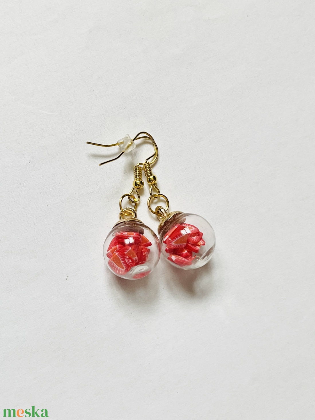 Eper saláta fülbevaló - ékszer - fülbevaló - lógó fülbevaló - Meska.hu