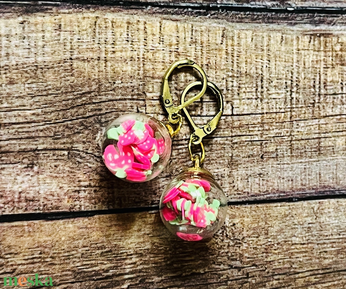 Málna saláta fülbevaló - ékszer - fülbevaló - lógó fülbevaló - Meska.hu