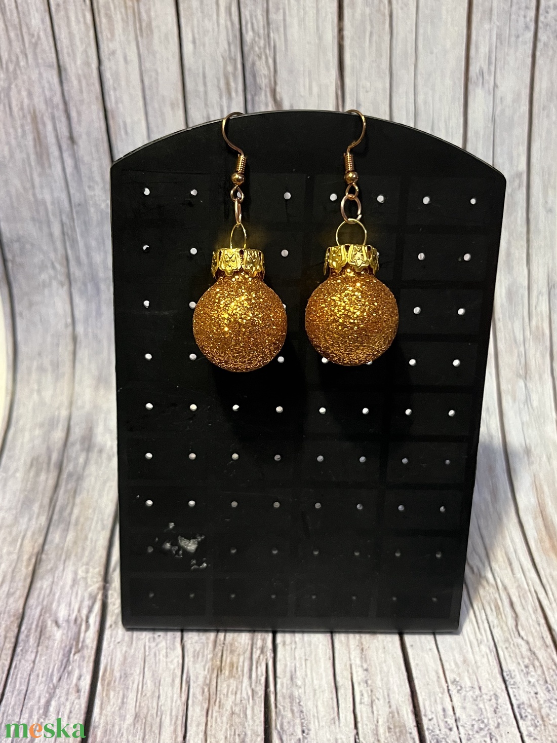 Karácsonyi gömb glitteres fülbevaló - karácsony - karácsonyi ruházat - karácsonyi ruha kiegészítők - Meska.hu