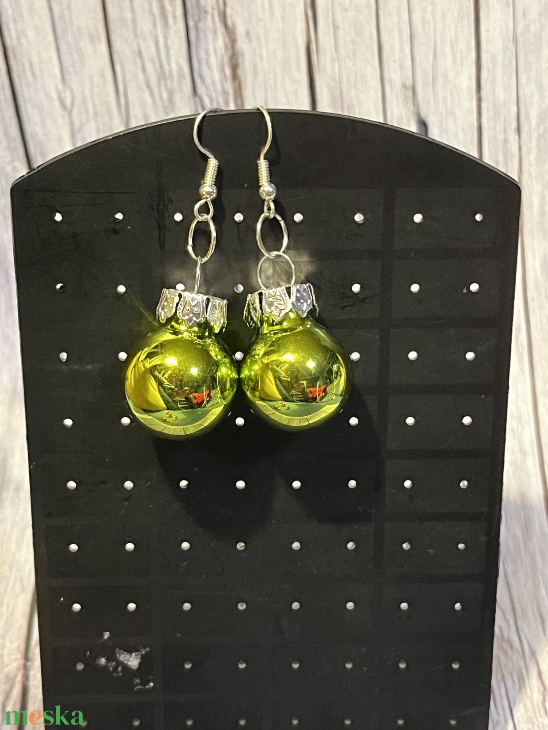 Karácsonyi gömb fülbevaló - karácsony - karácsonyi ruházat - karácsonyi ruha kiegészítők - Meska.hu