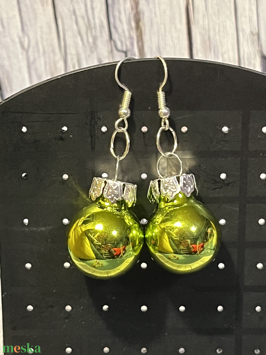 Karácsonyi gömb fülbevaló - karácsony - karácsonyi ruházat - karácsonyi ruha kiegészítők - Meska.hu