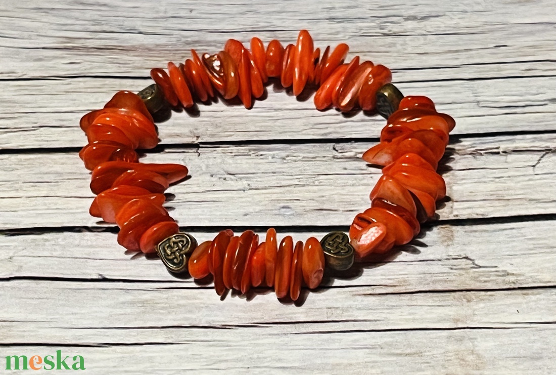 Tűzvörös kagyló-karkötő - ékszer - karkötő - ásványkarkötő - Meska.hu