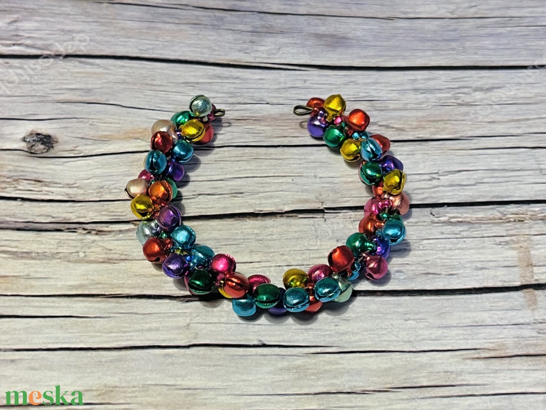 Farsangi csengő-bongó karkötő -  - Meska.hu