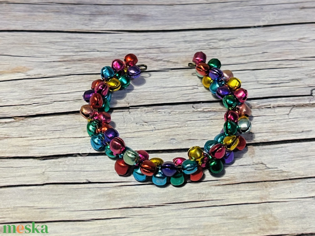 Farsangi csengő-bongó karkötő -  - Meska.hu