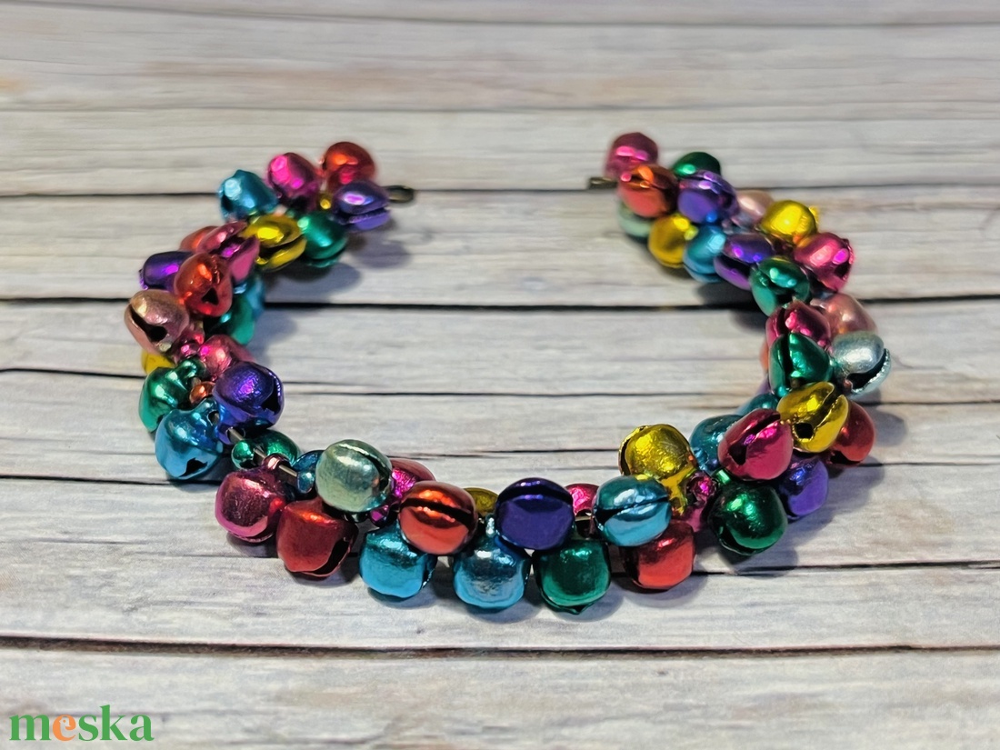 Farsangi csengő-bongó karkötő -  - Meska.hu