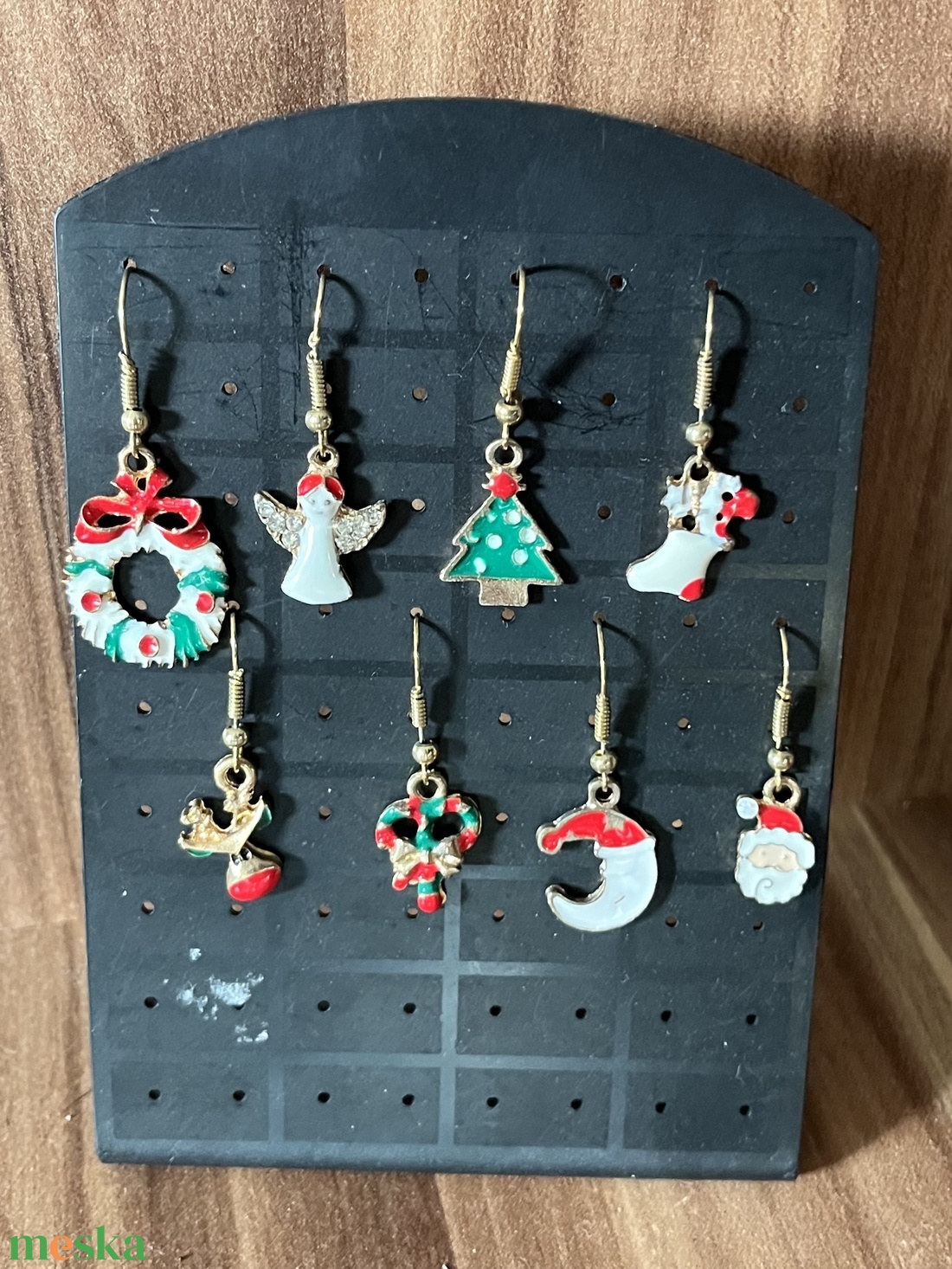 Felemás mikulás fülbevaló - ékszer - fülbevaló - lógó fülbevaló - Meska.hu