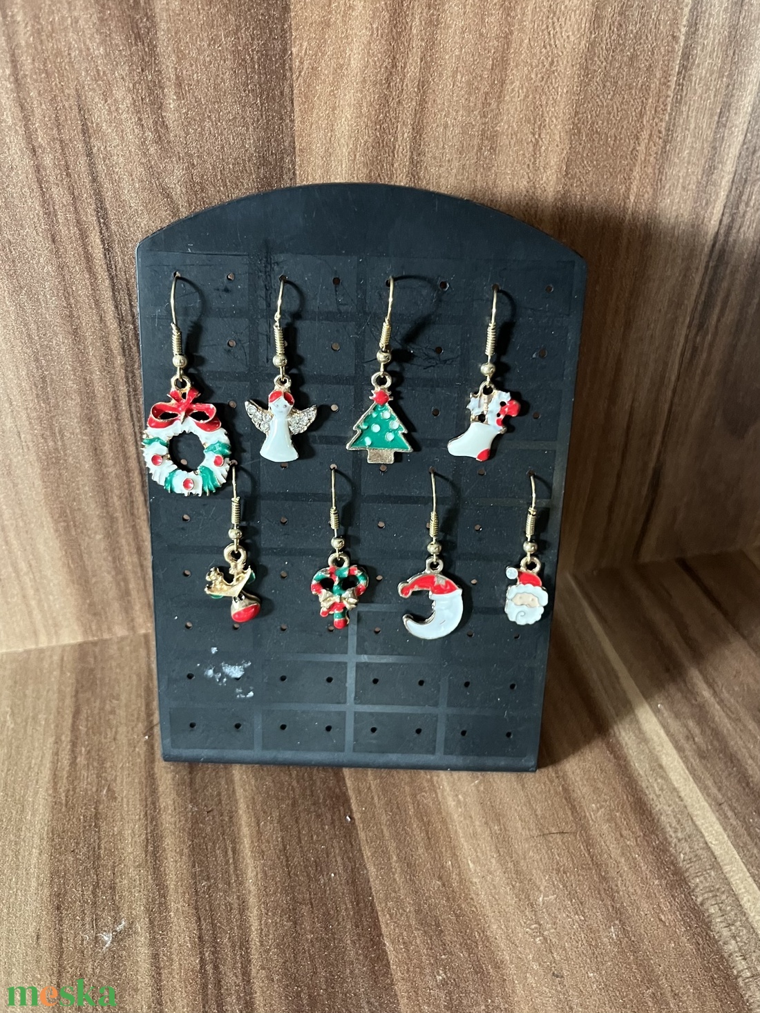 Felemás mikulás fülbevaló - ékszer - fülbevaló - lógó fülbevaló - Meska.hu