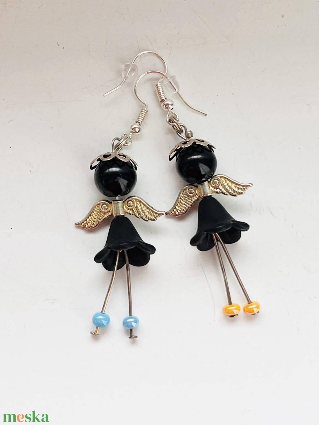 Fekete angyalka színesben fülbevalók - ékszer - fülbevaló - csillár fülbevaló - Meska.hu