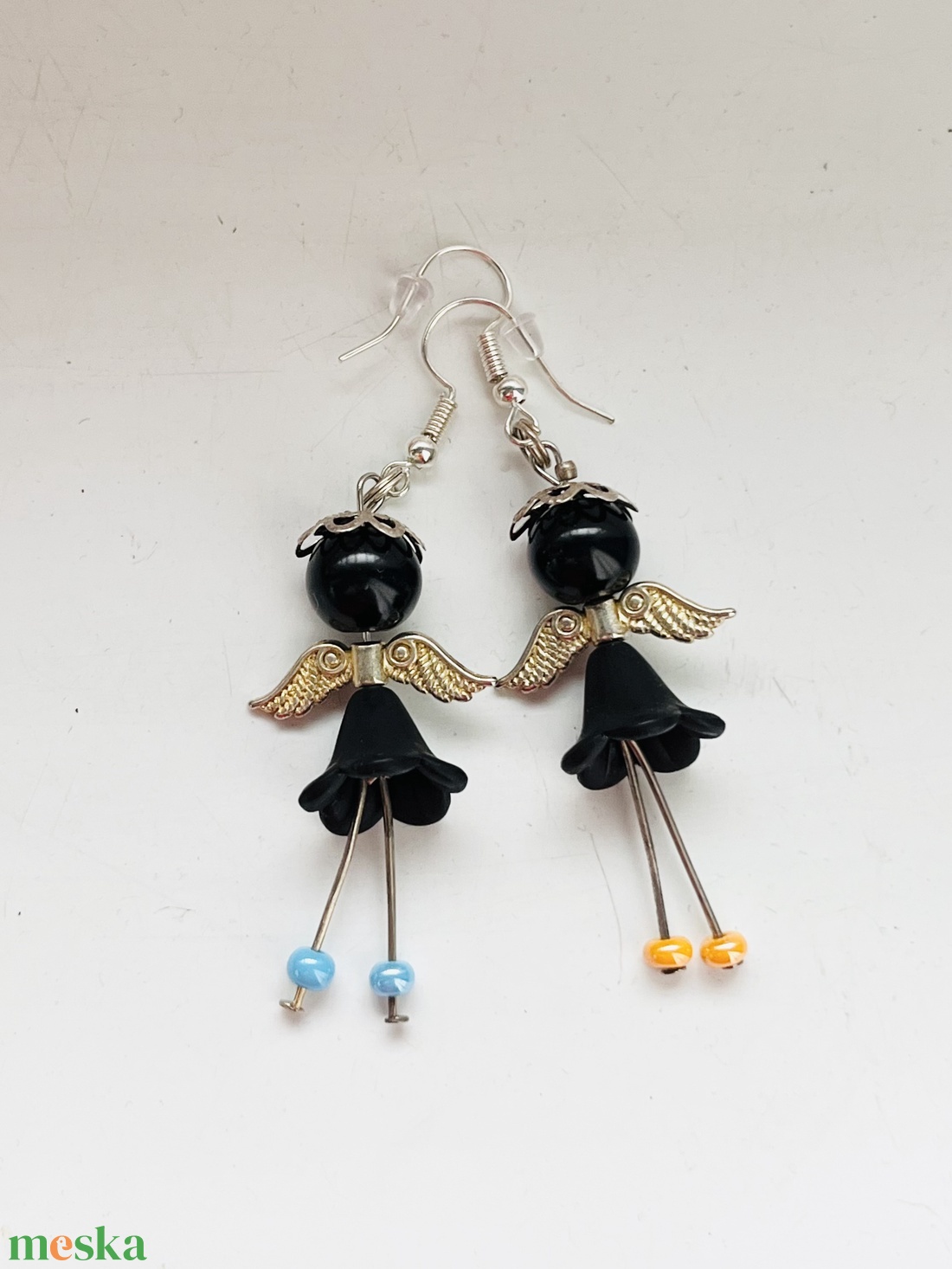 Fekete angyalka színesben fülbevalók - ékszer - fülbevaló - csillár fülbevaló - Meska.hu