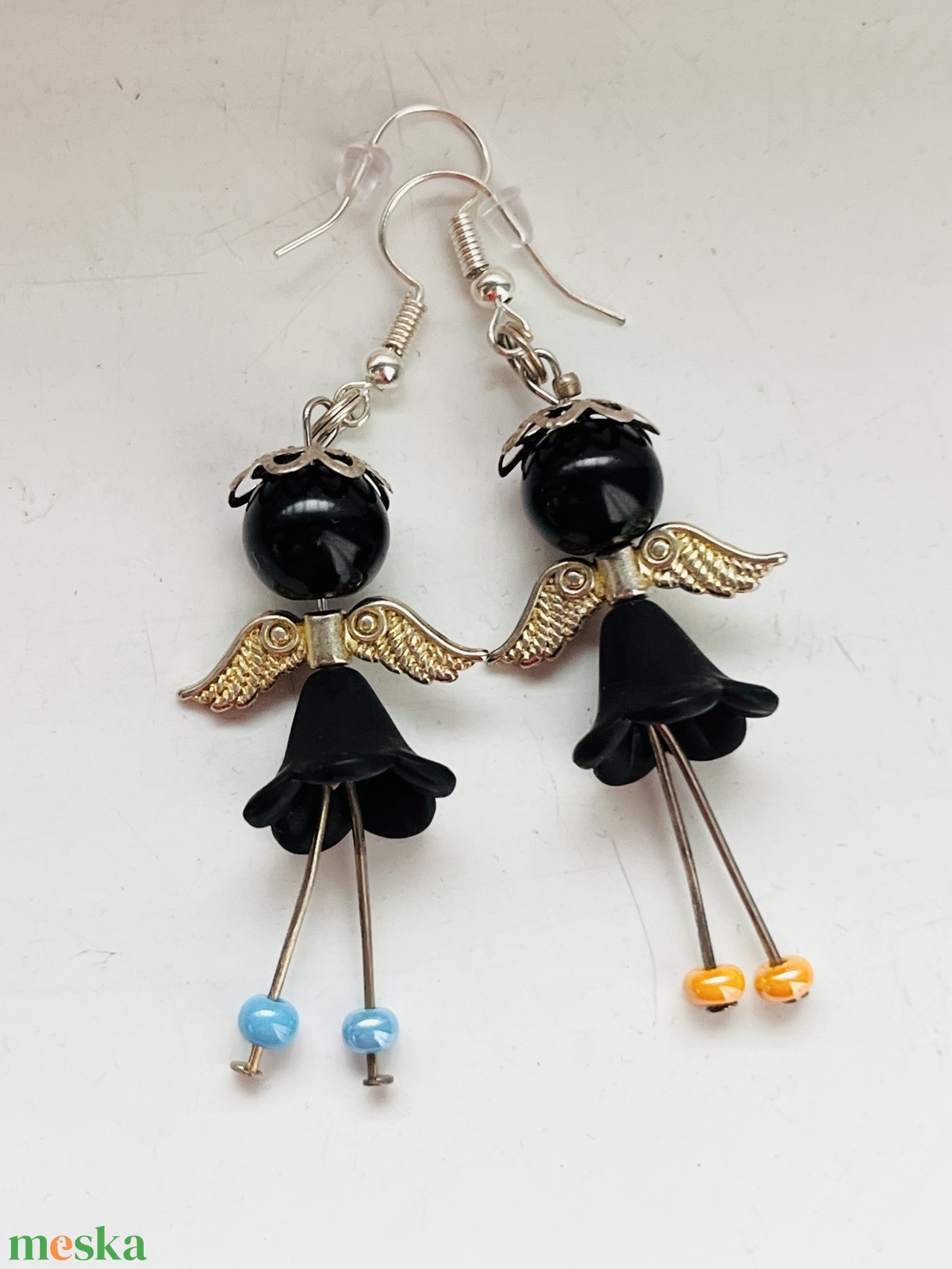 Fekete angyalka színesben fülbevalók - ékszer - fülbevaló - csillár fülbevaló - Meska.hu
