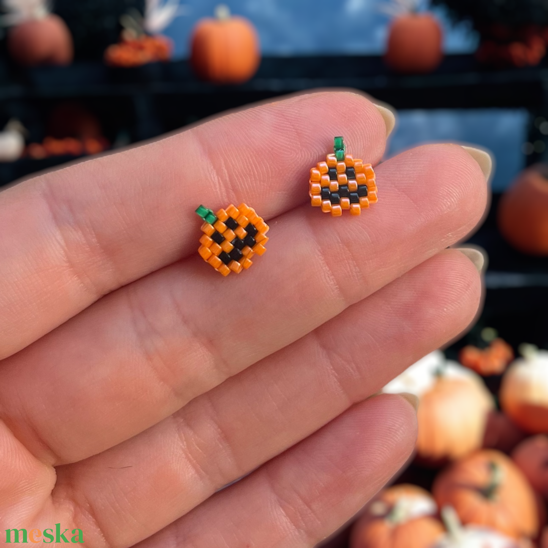 Mini Tökvarázs - kézzel fűzött gyöngy fülbevaló, Halloween-i kistök, apró, cuki - otthon & életmód - dekoráció - halloween - halloweeni ékszerek - Meska.hu Mini Tökvarázs - kézzel fűzött gyöngy fülbevaló, Halloween-i kistök, apró, cuki - otthon & életmód - dekoráció - halloween - halloweeni ékszerek - Meska.hu