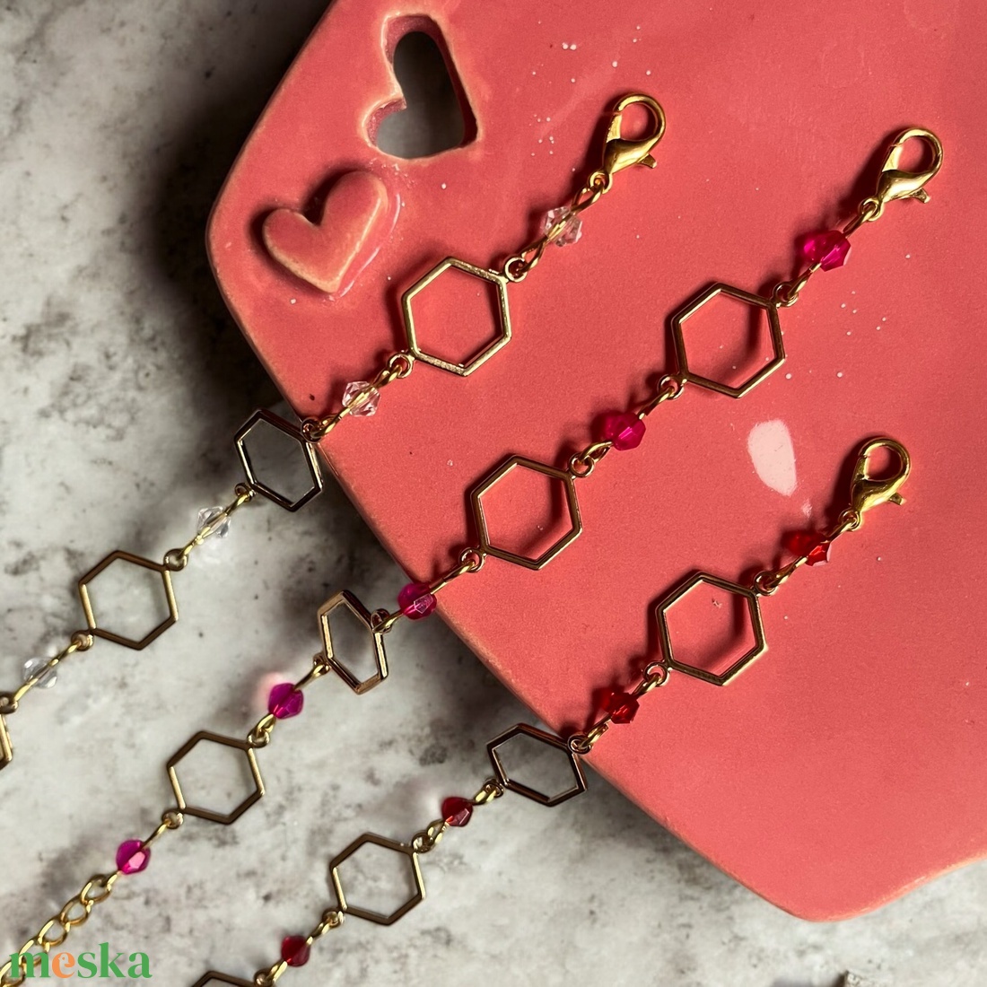 Színek Játéka Hexagonok - egyszerű, gyöngyös karkötő, hexagon formák, választható színű gyöngy, állítható méret - ékszer - karkötő - lánc karkötő - Meska.hu Színek Játéka Hexagonok - egyszerű, gyöngyös karkötő, hexagon formák, választható színű gyöngy, állítható méret - ékszer - karkötő - lánc karkötő - Meska.hu