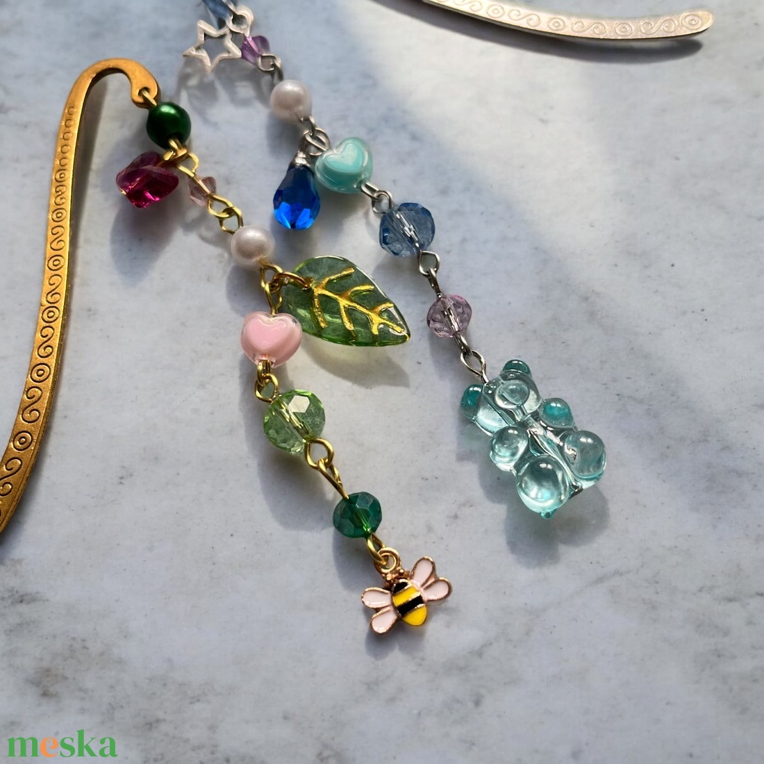 Könyvszirmok-fém könyvjelzők, vidám, tavaszi gyöngyökkel díszítve, választható színekben és mintákban, egyedi kiegészítő - könyv & zene - könyvjelző - Meska.hu