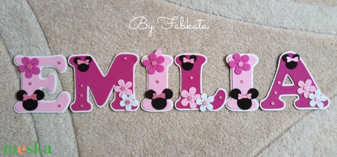 Minnie stílúsú 15cm babanév falmatrica bababetű dekorgumi  - otthon & életmód - dekoráció - fali és függő dekoráció - betű & név - Meska.hu