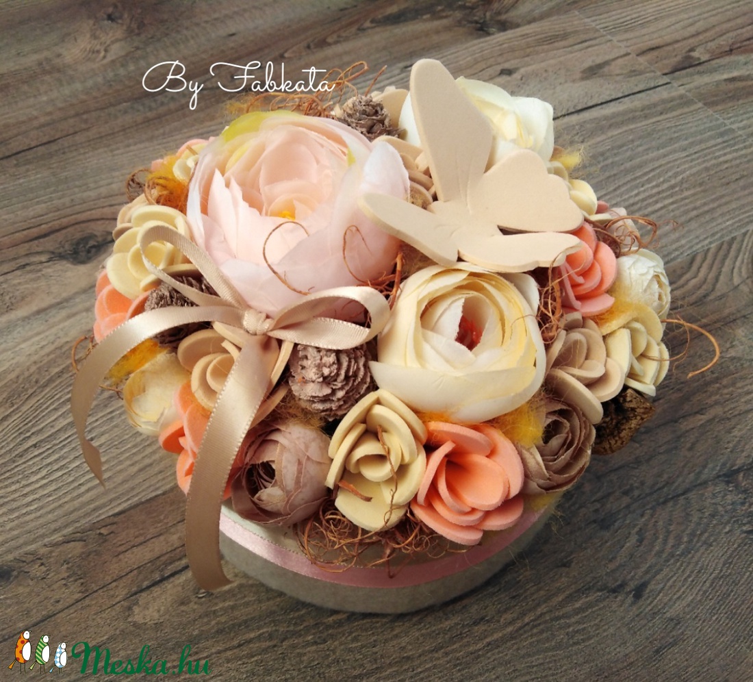 Lepkés virágbox Anyák napjára asztaldísz doboz névnapra, szülinapra, barátnőknek  - otthon & lakás - dekoráció - Meska.hu