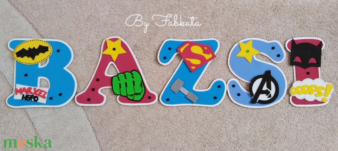 Szuperhős, bosszúállók mintás dekorgumi babanév falmatrica 15cm  - otthon & életmód - dekoráció - fali és függő dekoráció - betű & név - Meska.hu