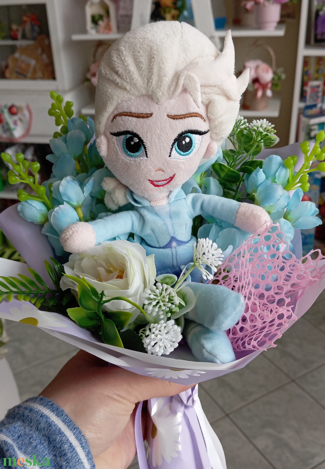 Elza Frozen ovis ballagási csokor ajándék plüss - otthon & életmód - dekoráció - virágdísz és tartó - csokor & virágdísz - Meska.hu Elza Frozen ovis ballagási csokor ajándék plüss - otthon & életmód - dekoráció - virágdísz és tartó - csokor & virágdísz - Meska.hu