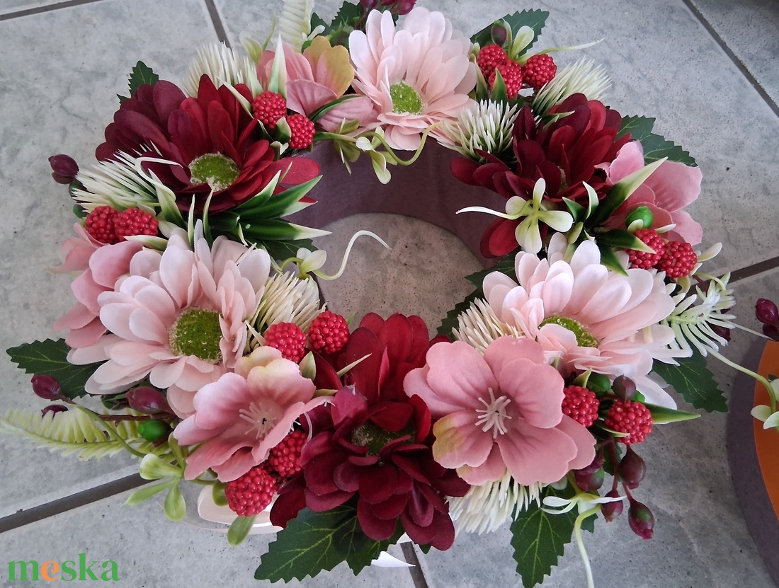 Virágkoszorú asztaldísz  - otthon & életmód - dekoráció - asztal és polc dekoráció - asztaldísz - Meska.hu