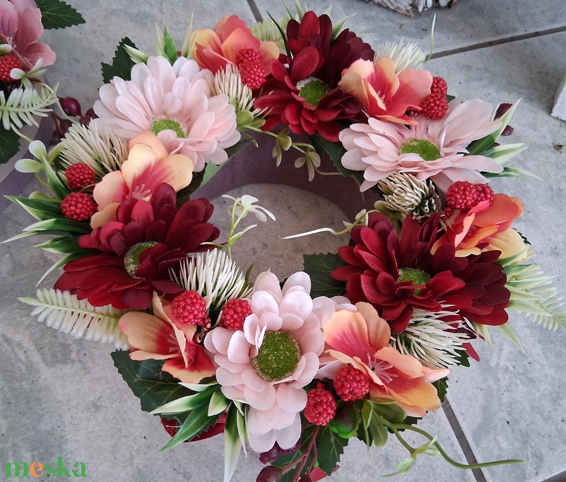 Selyemvirágos koszorú asztaldísz  - otthon & életmód - dekoráció - asztal és polc dekoráció - asztaldísz - Meska.hu