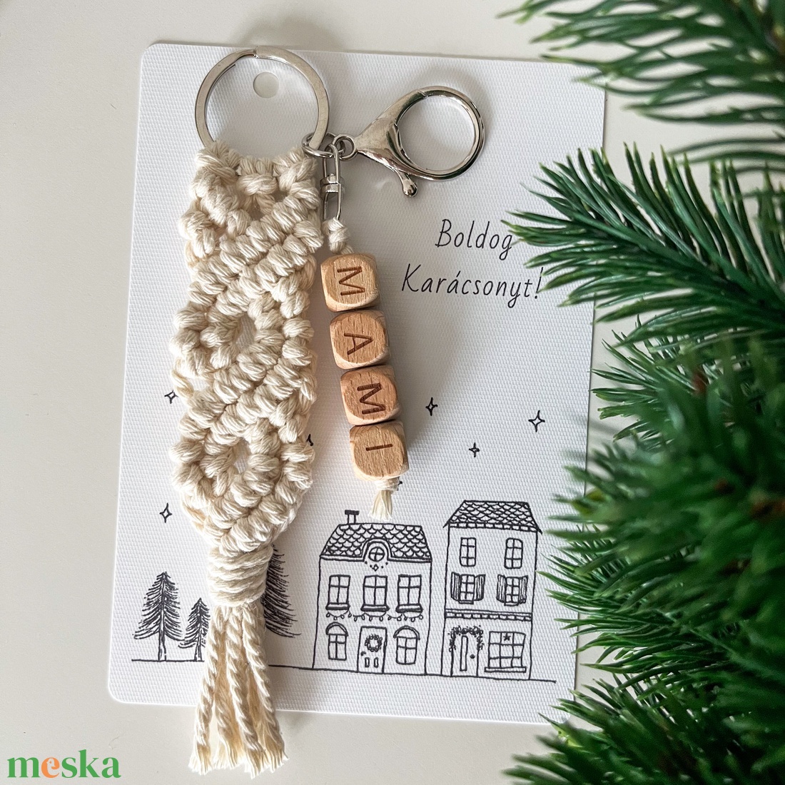 MAMI feliratos makramé kulcstartó adventi képeslappal, különleges karácsonyi ajándék nagymamáknak - táska & tok - kulcstartó & táskadísz - kulcstartó - Meska.hu MAMI feliratos makramé kulcstartó adventi képeslappal, különleges karácsonyi ajándék nagymamáknak - táska & tok - kulcstartó & táskadísz - kulcstartó - Meska.hu