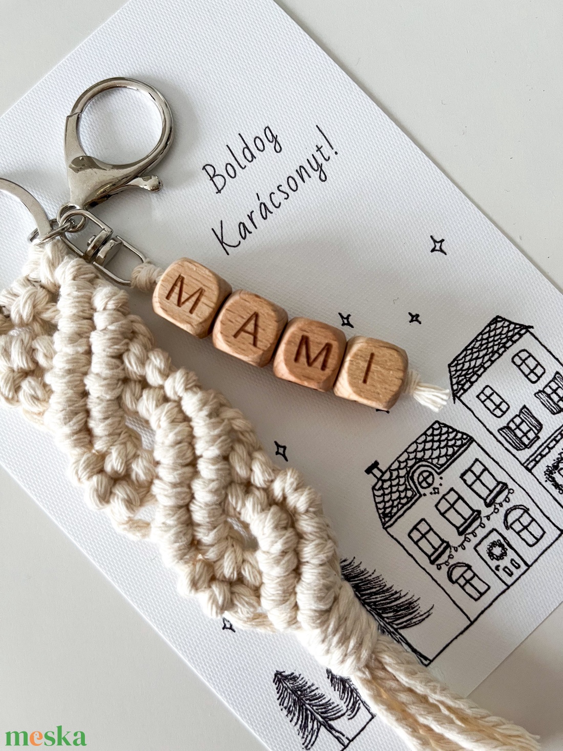 MAMI feliratos makramé kulcstartó adventi képeslappal, különleges karácsonyi ajándék nagymamáknak - táska & tok - kulcstartó & táskadísz - kulcstartó - Meska.hu MAMI feliratos makramé kulcstartó adventi képeslappal, különleges karácsonyi ajándék nagymamáknak - táska & tok - kulcstartó & táskadísz - kulcstartó - Meska.hu