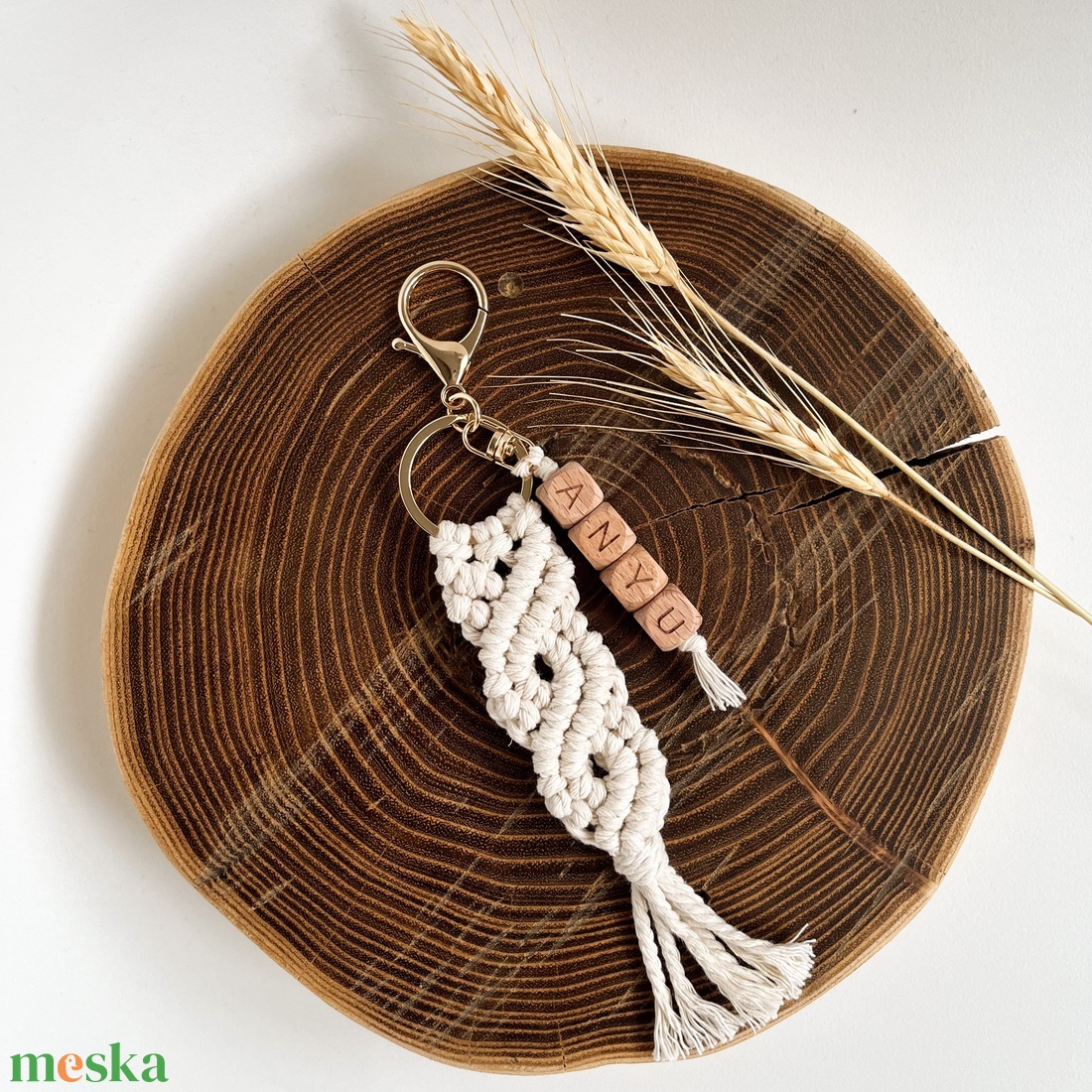 ANYU feliratos makramé kulcstartó adventi képeslappal, különleges karácsonyi ajándék anyukáknak - táska & tok - kulcstartó & táskadísz - kulcstartó - Meska.hu ANYU feliratos makramé kulcstartó adventi képeslappal, különleges karácsonyi ajándék anyukáknak - táska & tok - kulcstartó & táskadísz - kulcstartó - Meska.hu