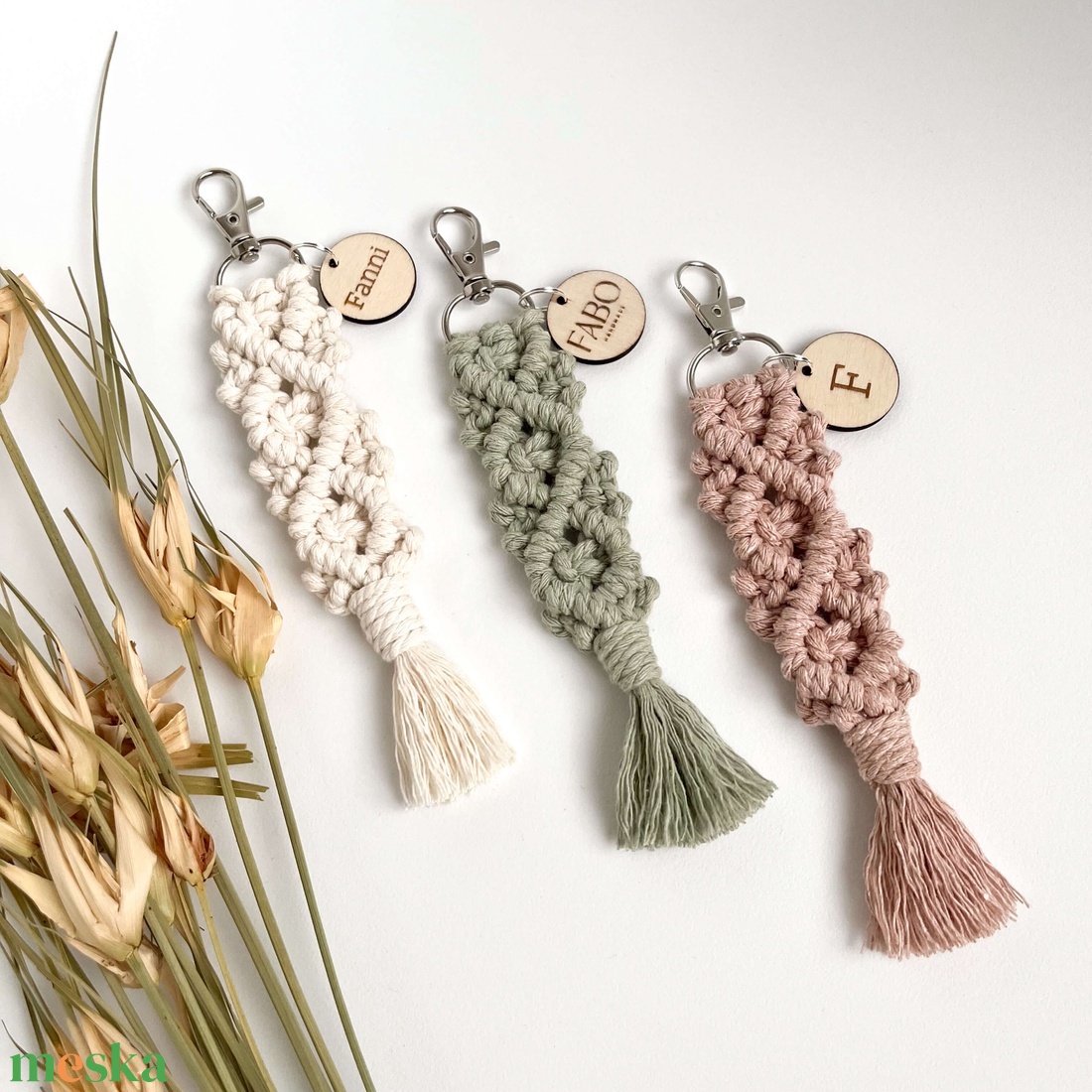 D.I.Y. Makramé Kulcstartó készítő csomag - Névre szóló kulcstartó csináld magad készlet - diy (csináld magad) - egységcsomag - Meska.hu