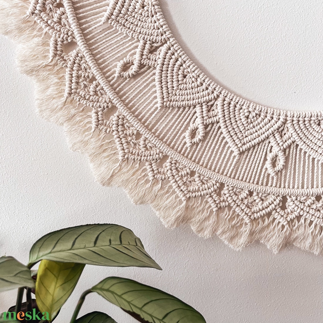 80 cm-es makramé óriás mandala falidísz, natúr fehér színű egyedi dekoráció - otthon & életmód - dekoráció - fali és függő dekoráció - falra akasztható dekor - Meska.hu