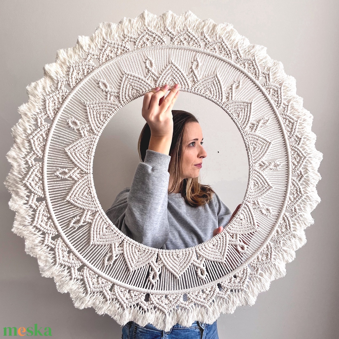 80 cm-es makramé óriás mandala falidísz, natúr fehér színű egyedi dekoráció - otthon & életmód - dekoráció - fali és függő dekoráció - falra akasztható dekor - Meska.hu