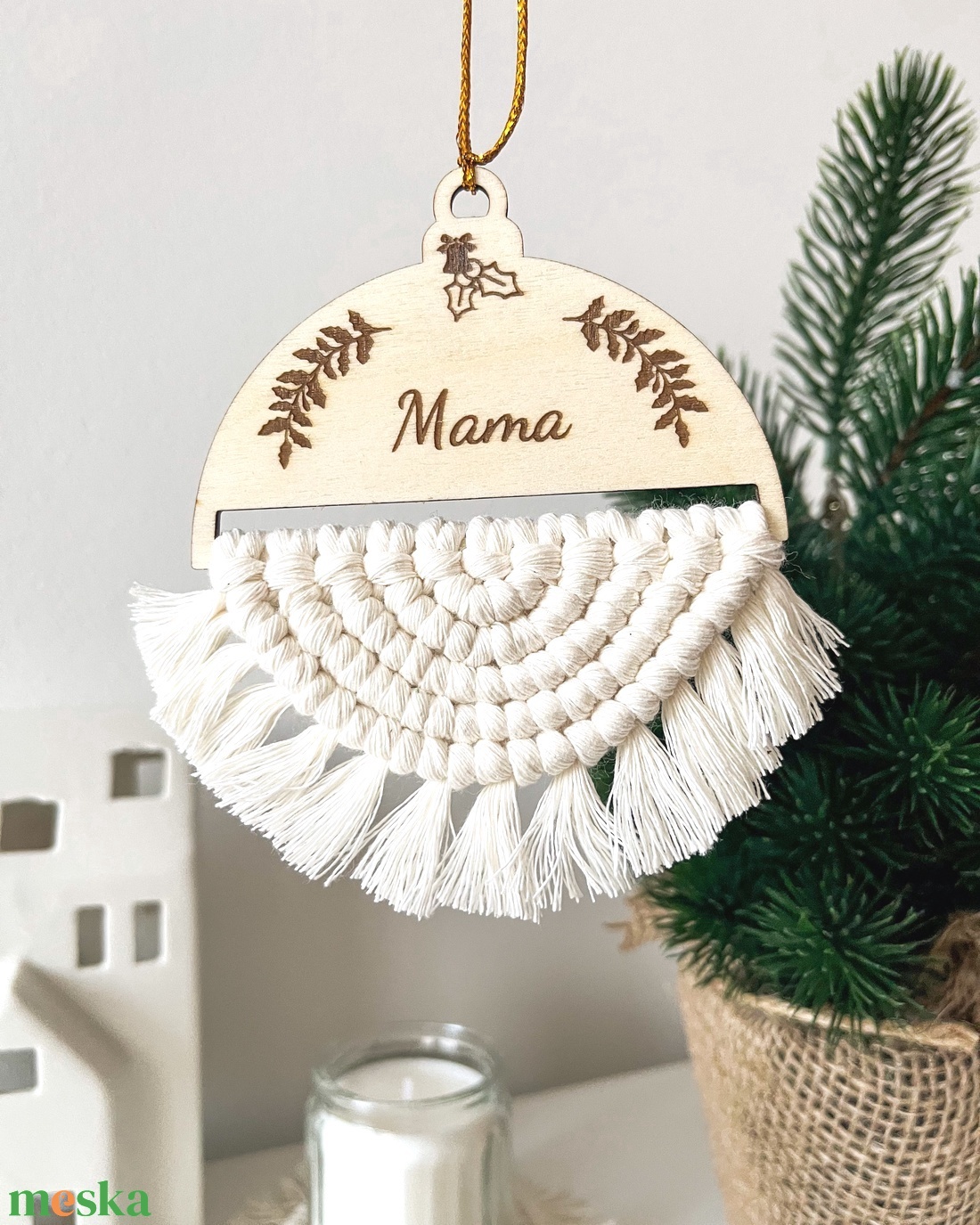 MAMA feliratos karácsonyfadísz makramé mintával, egyedi karácsonyi ajándék nagymamádnak - karácsony - karácsonyi lakásdekoráció - karácsonyfadíszek - Meska.hu