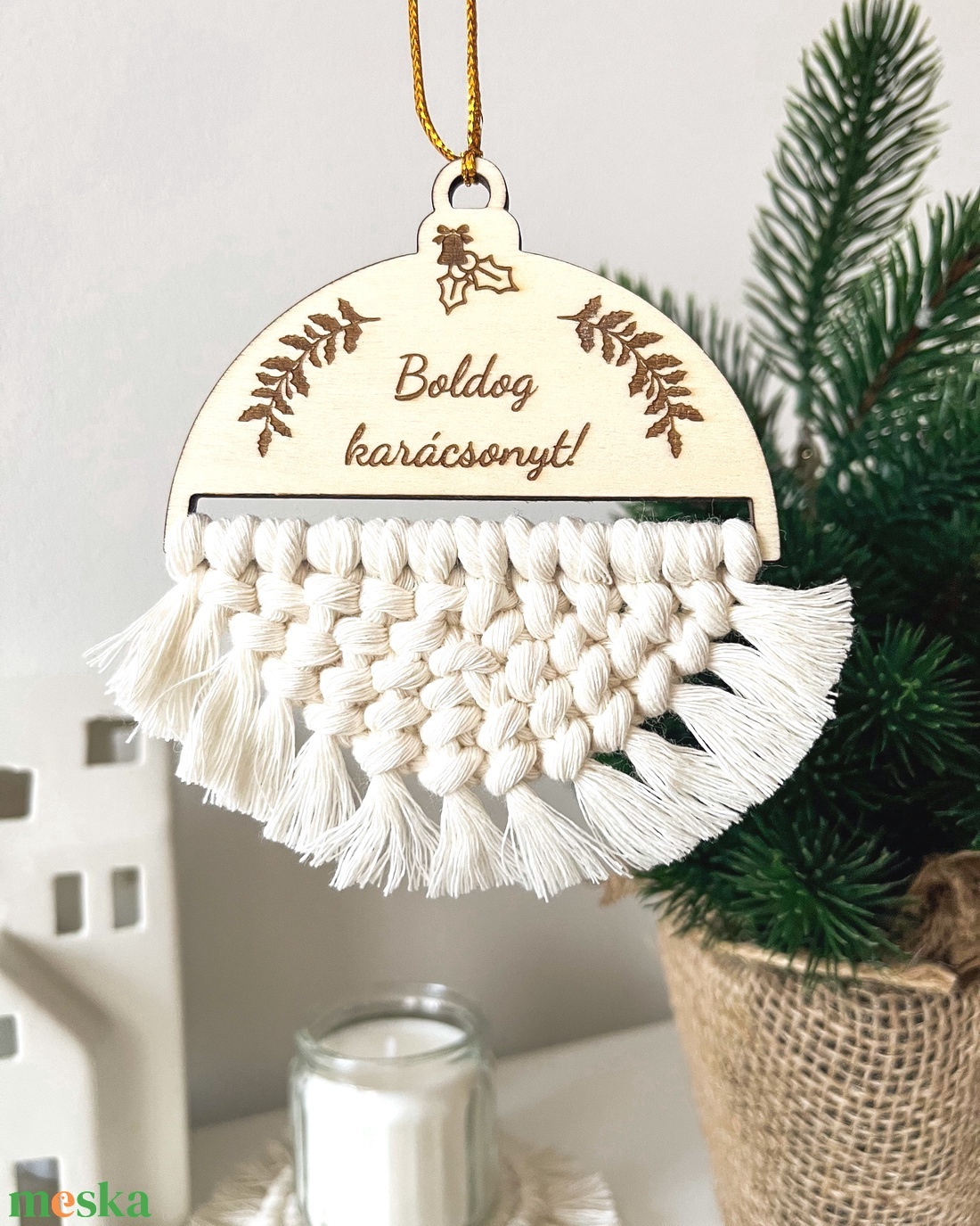 MAMA feliratos karácsonyfadísz makramé mintával, egyedi karácsonyi ajándék nagymamádnak - karácsony - karácsonyi lakásdekoráció - karácsonyfadíszek - Meska.hu