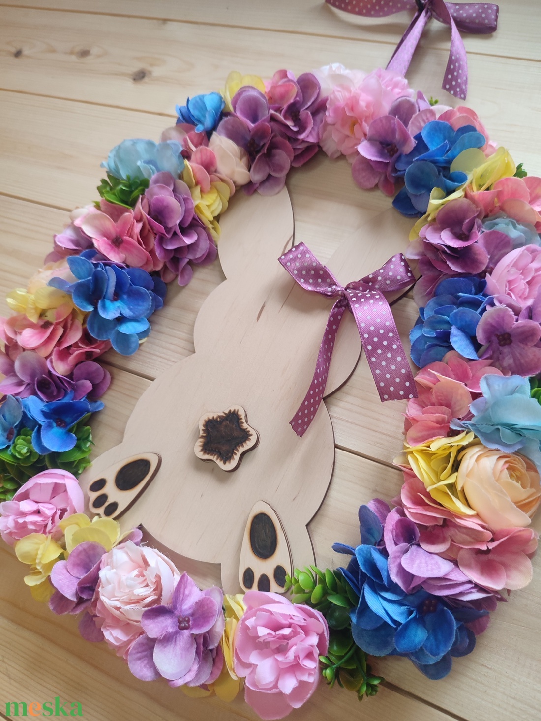 Húsvéti nyuszipopós ajtódísz - Lila és rózsaszín színben  - ünnepi díszek, dekorációk - húsvéti díszek és dekorációk - húsvéti ajtódísz, kopogtató - Meska.hu