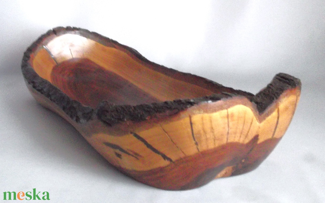 Rusztikus vintage faragott vad cseresznye fatál  - otthon & életmód - ház & kert - kerti bútor - Meska.hu